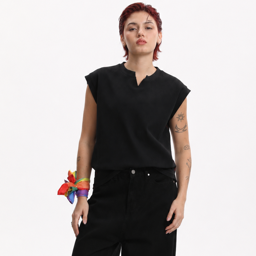 SLEEVELESS TOPS