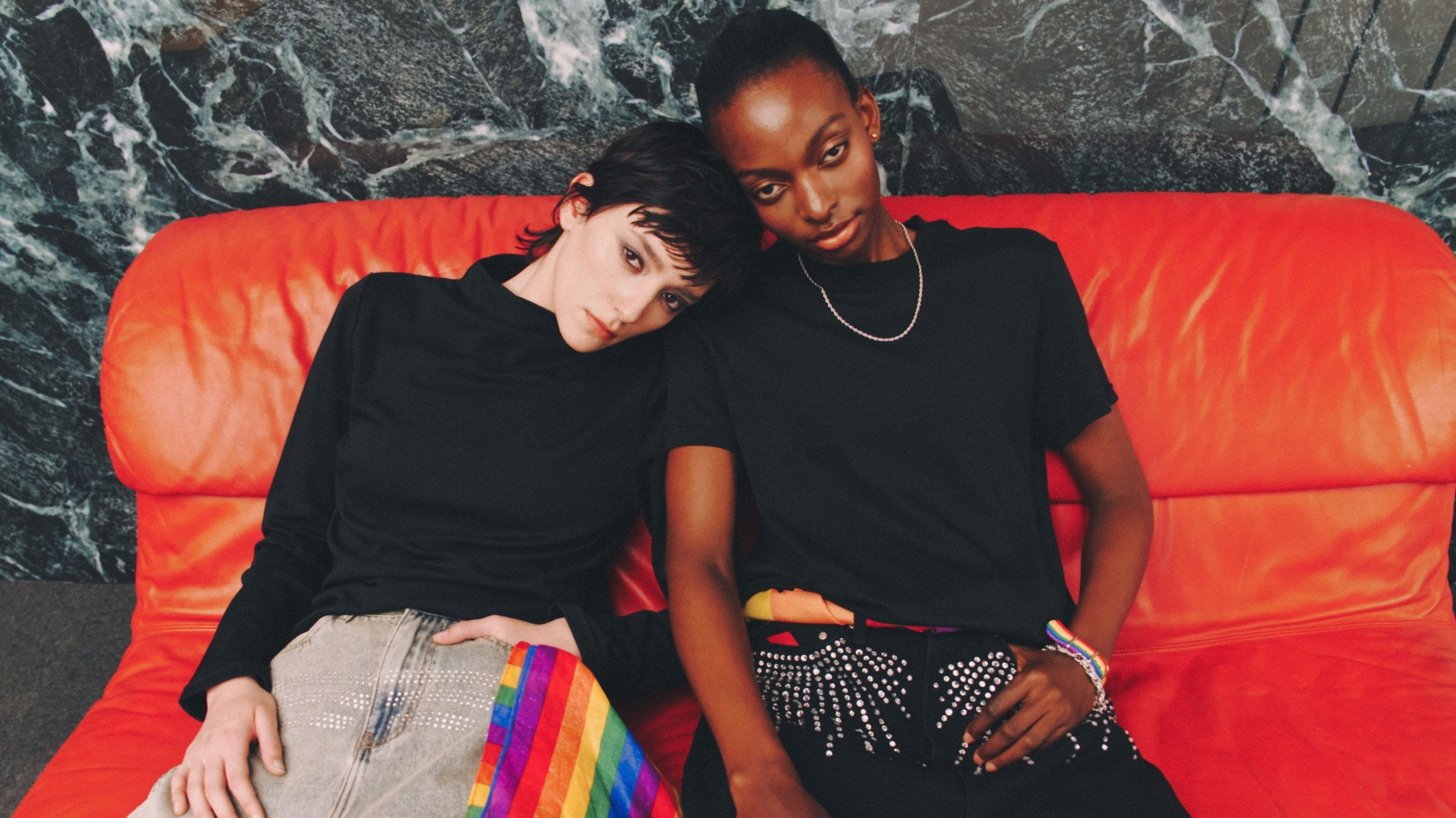 2 Tomboyfits Tops